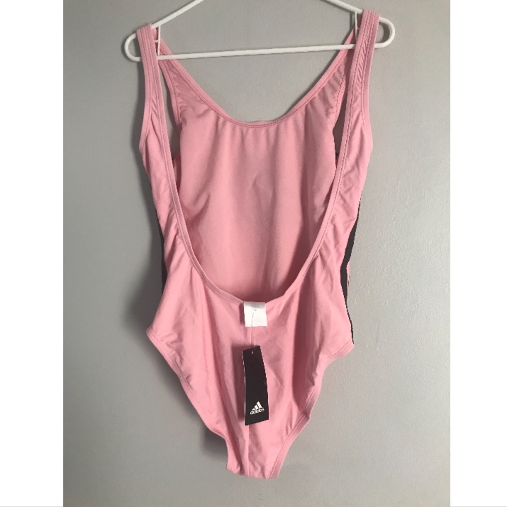 One piece swim suit - Picture 2 of 3